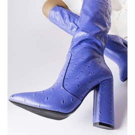 Botas azuis com relevo no poste Delfina azul 1