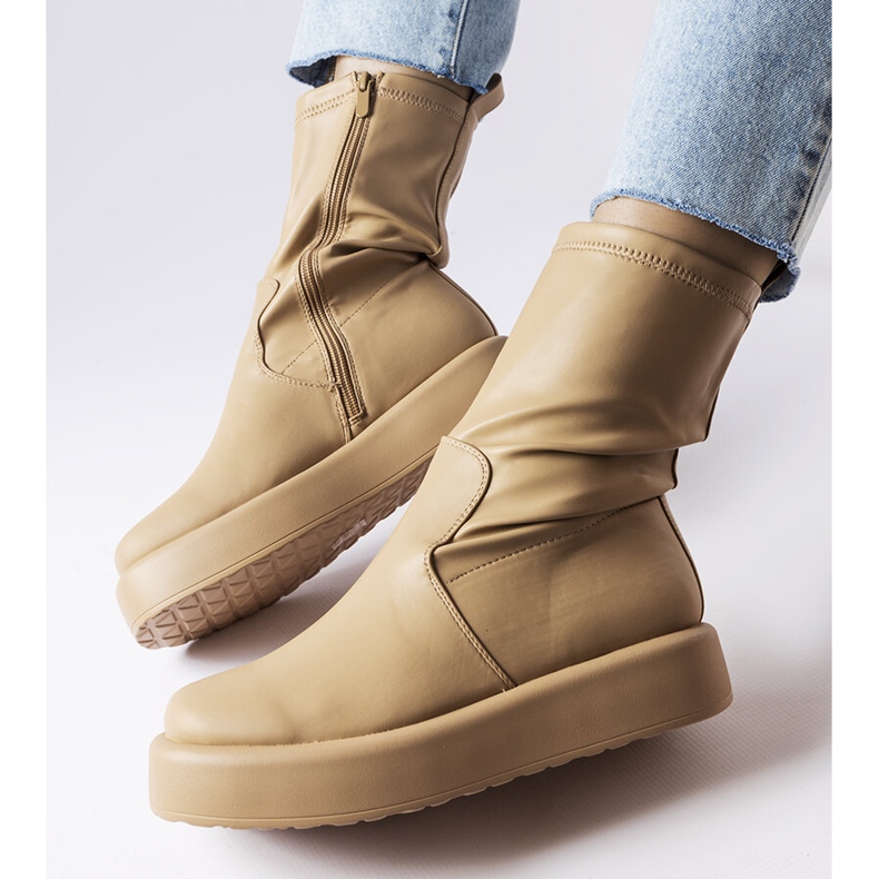 Bota plataforma bege Valpantena 1