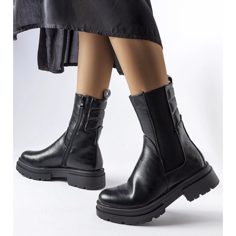 Botas isoladas pretas da Fornari preto 1