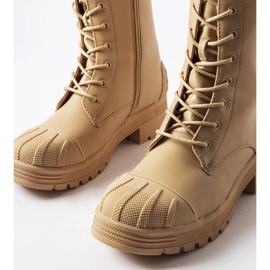 Botas de trabalho bege com sola mais grossa da Manara 1