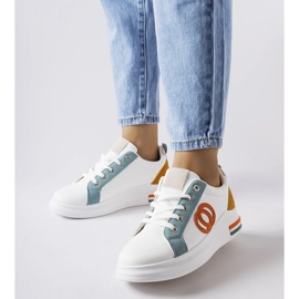 Inna Tênis branco com detalhes coloridos da Passaic 1