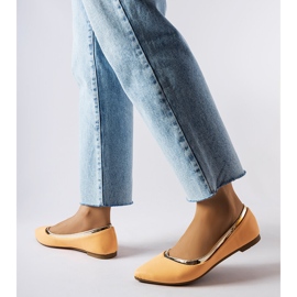 Bailarinas de bico fino laranja, Vittorio 1