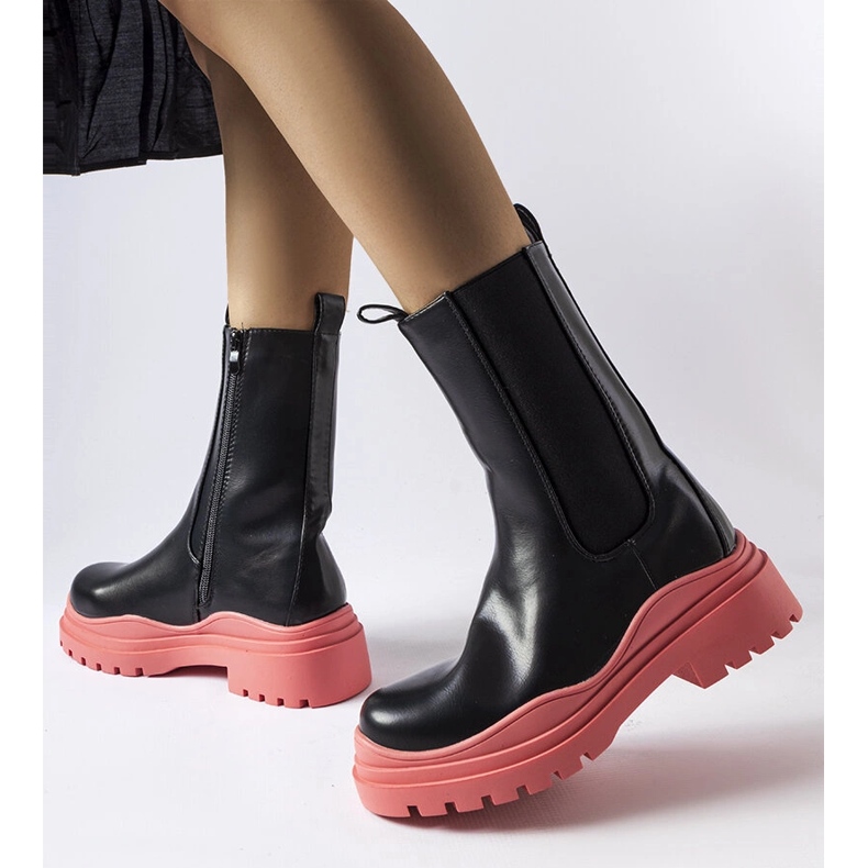 Botas pretas com sola colorida da Delebio preto 1