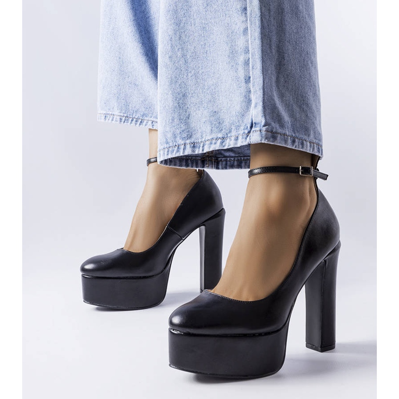 Sapato de salto alto preto Hervé 1