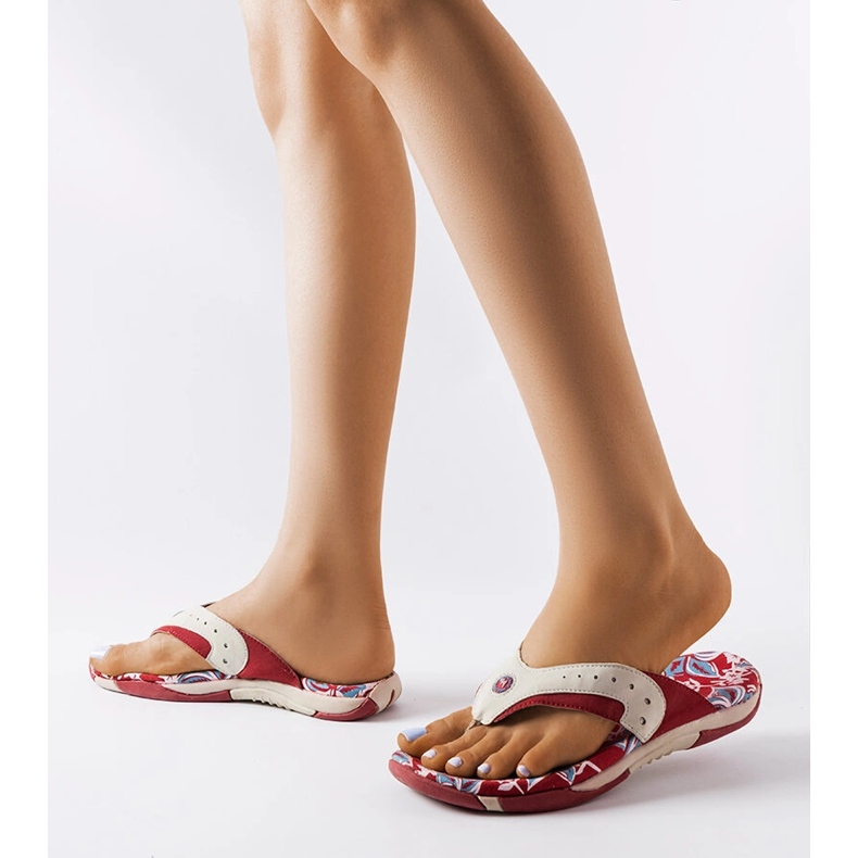 Chinelos Suoma têxteis vermelhos com flores 1