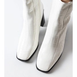 Botins brancos com imitação de pele de crocodilo, Belluci 1 Botins brancos com imitação de pele de crocodilo, Belluci 1