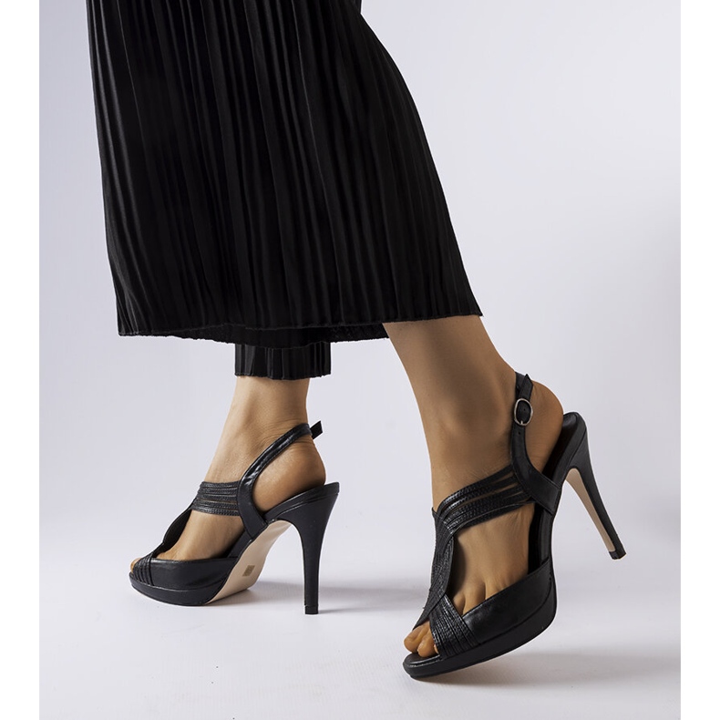 Sandália preta Tougas salto alto preto 1