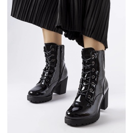 Botins com isolamento preto da Lanza 1 Botins com isolamento preto da Lanza 1