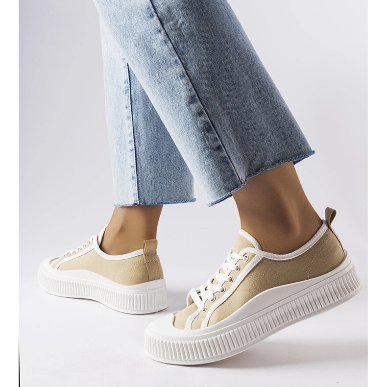 Tênis plataforma bege da Alfianello 1