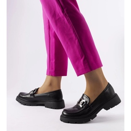 Mocassins elegantes pretos com strass da Mories 2