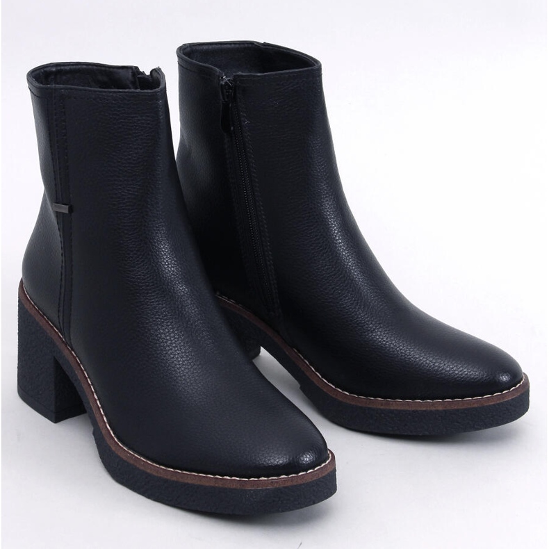 Tamika Botins pretos de borracha com salto alto 1