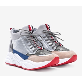 Tênis cinza em sola grossa de Cassadi 1