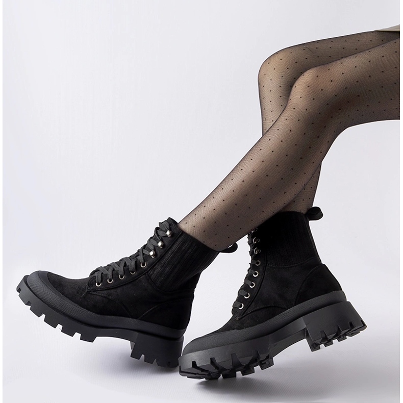 Botins pretos em camurça ecológica Orson 1