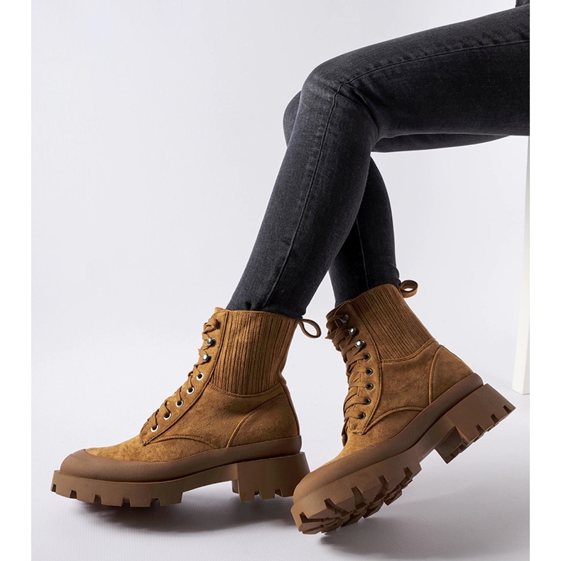 Botas marrons de camurça ecológica da Orson castanho 1