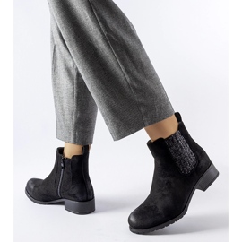 Botins rasos pretos com inserção decorativa Arnoux 1 Botins rasos pretos com inserção decorativa Arnoux 1