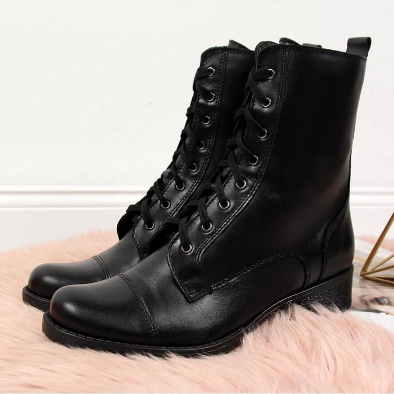Botas femininas com isolamento preto de couro da Dolce Pietro 1