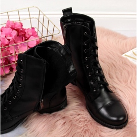 Botas femininas com isolamento preto de couro da Dolce Pietro 2