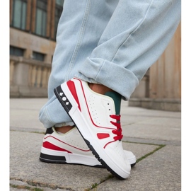 Inna Os sapatos brancos e vermelhos de Archie com língua verde 1