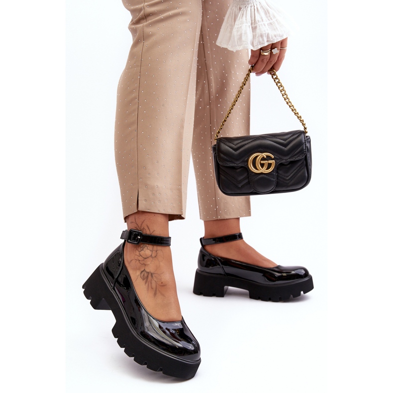 WS1 Sapatos femininos de couro envernizado com salto baixo e fivela, pretos da Owena 2