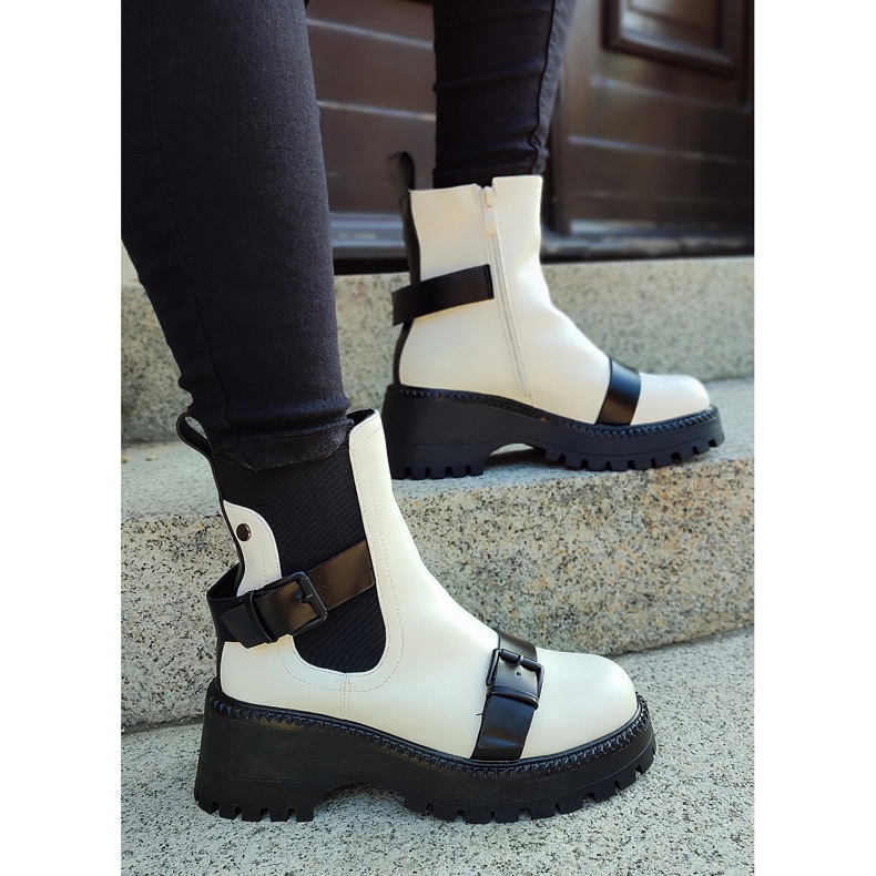 Bolsas femininas brancas com fivelas branco 2 Bolsas femininas brancas com fivelas branco 2