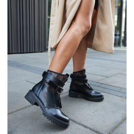 Botas pretas com tira decorativa Domus preto 2