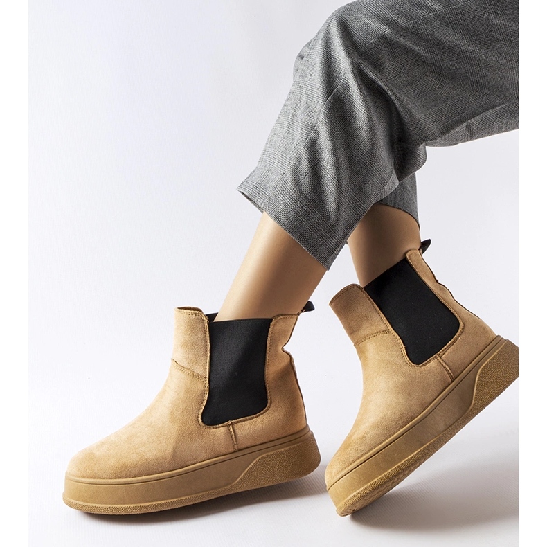 Botins bege escuro com plataforma Benilde 1