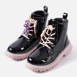 Evento Botas envernizadas pretas e rosa com ursinho de pelúcia Orso preto 1