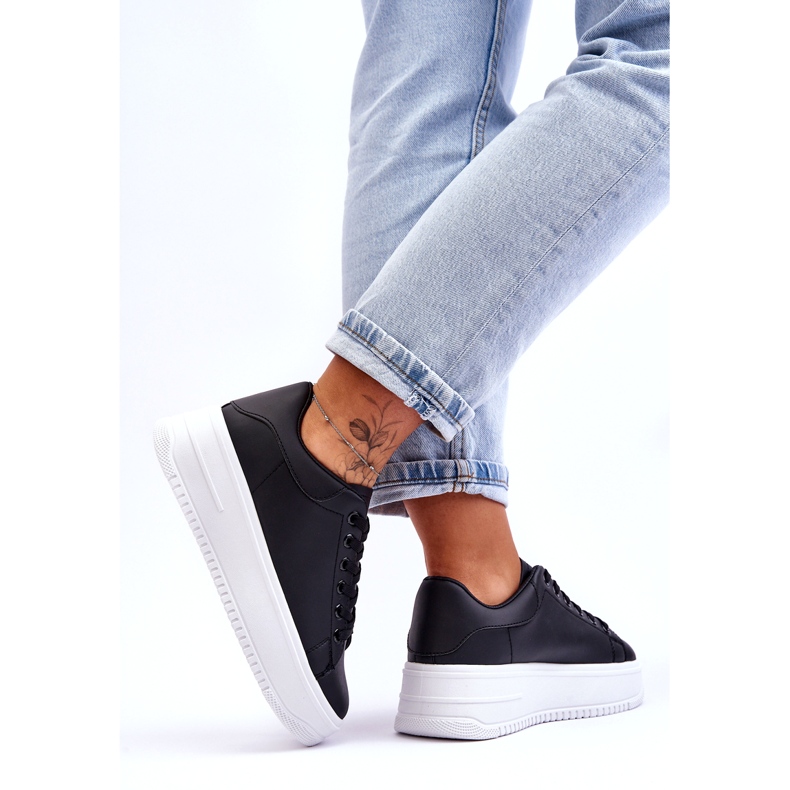 Calçado desportivo clássico feminino preto e branco 2