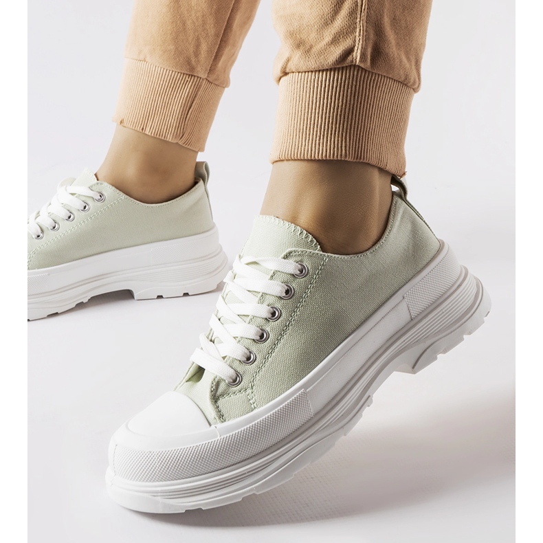 Tênis verde com sola esportiva Bettole 1