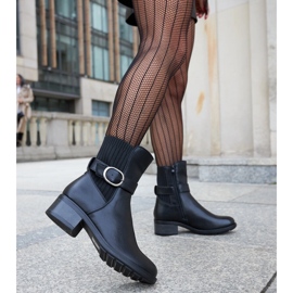Botins pretos com fivela Archuleta decorativa 2 Botins pretos com fivela Archuleta decorativa 2