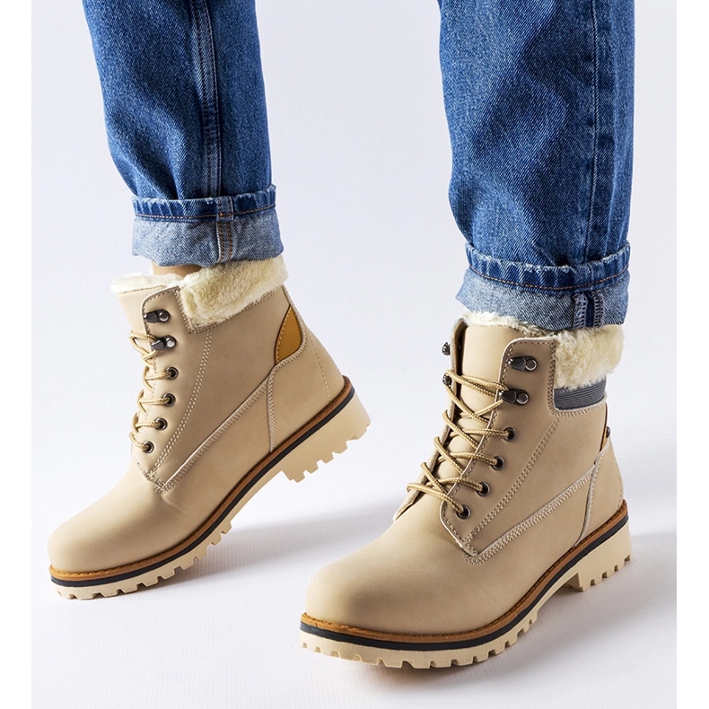 Botas isoladas bege de Montalbino 1