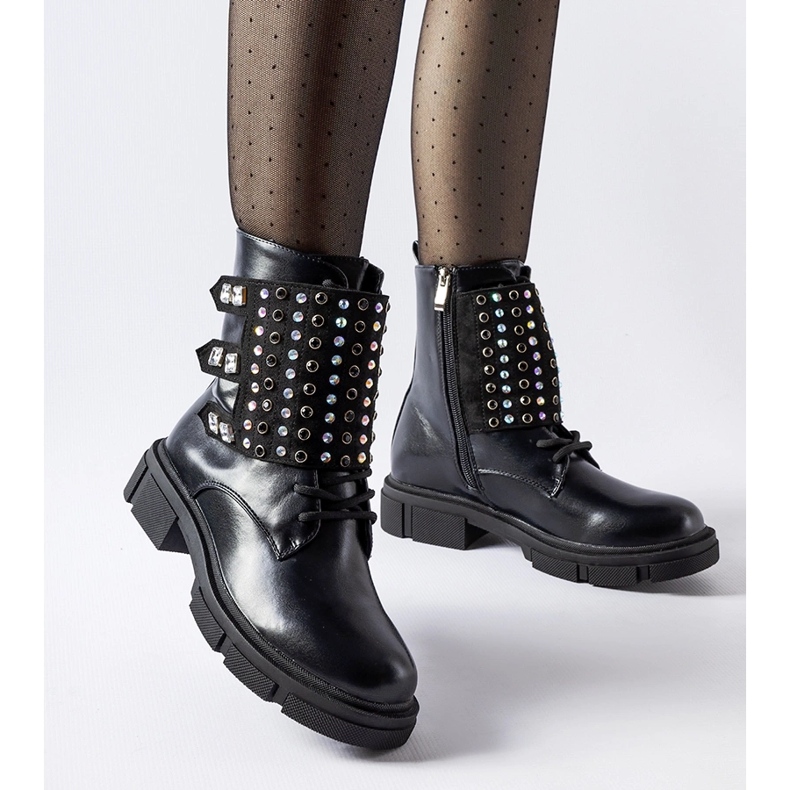 Botins pretos decorados com zircões Cento 1 Botins pretos decorados com zircões Cento 1