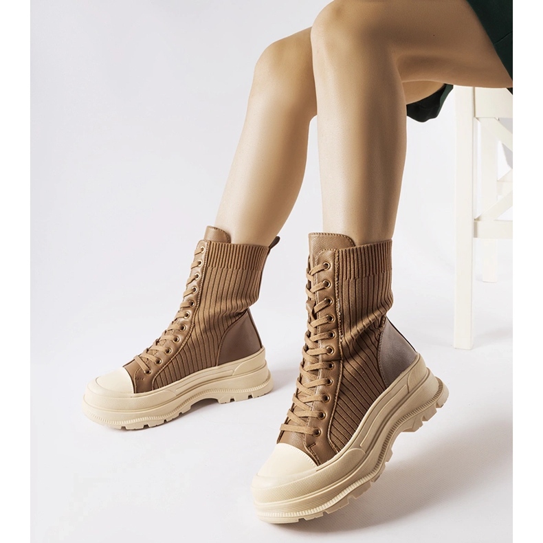 Meias marrons com sola grossa da Vitto marrom 1