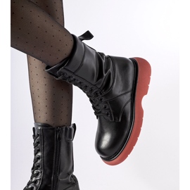 Botas isoladas pretas com sola Beata rosa preto 2 Botas isoladas pretas com sola Beata rosa preto 2