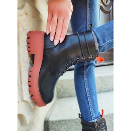 Trabalhadoras negras com uma adição colorida preto 1 Trabalhadoras negras com uma adição colorida preto 1