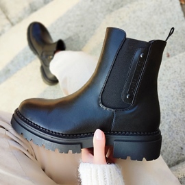 Botas pretas de senhora com sola grossa preto 1