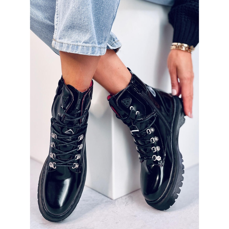 Botas Kari Black com atacadores preto 2