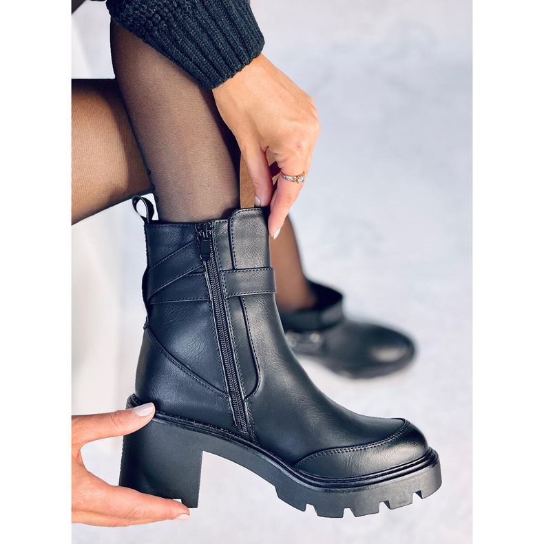 Bota preta com salto largo Carter preto 1