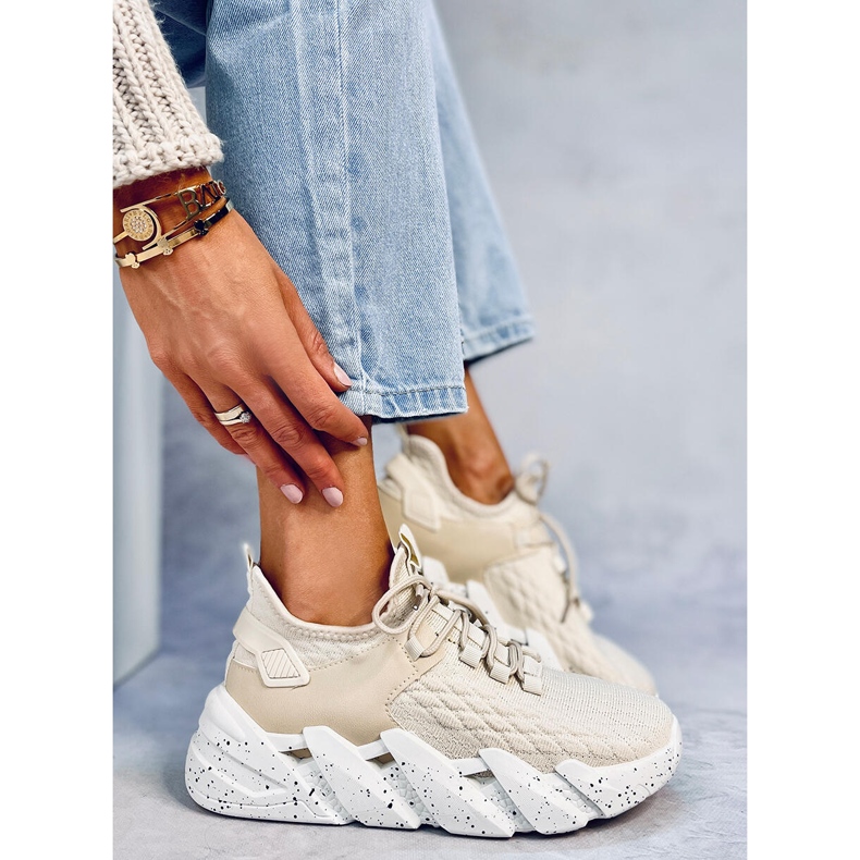 Calçados esportivos com meia Indu Bege 1 Calçados esportivos com meia Indu Bege 1