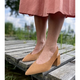 Marco Shoes Sapatos castanhos com salto de veludo natural marrom 1