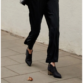 Marco Shoes Botas finas com borracha no cano e salto metálico preto 1