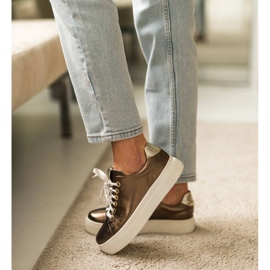 Marco Shoes Tênis femininos feitos de couro genuíno em uma sola grossa dourado 1