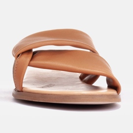 Marco Shoes Chinelos de couro com fundo plano marrom 1