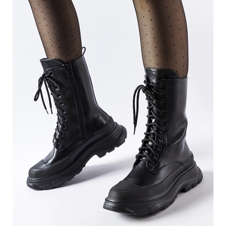 Sapatos de trabalho pretos com sola grossa Crosia preta 2