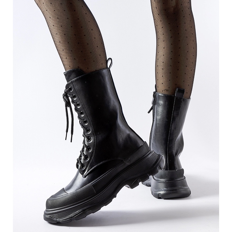 Sapatos de trabalho pretos com sola grossa Crosia preta 1