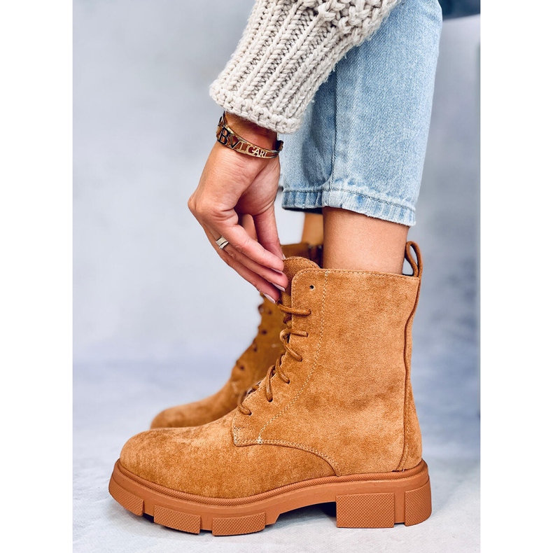 Trabalhadores com cadarços de Zoe Camel marrom 1