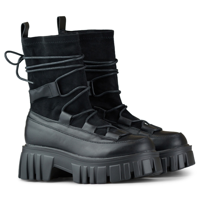 Botins femininos com atacadores e plataforma com parte superior flexível preto 1