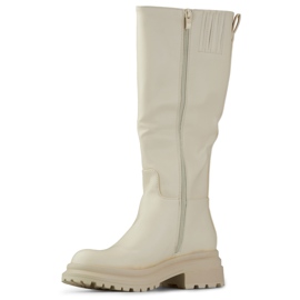 Botas bege com cano largo em couro ecológico 1 Botas bege com cano largo em couro ecológico 1