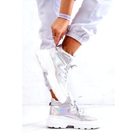 Sapatos esportivos isolados de prata femininos 4