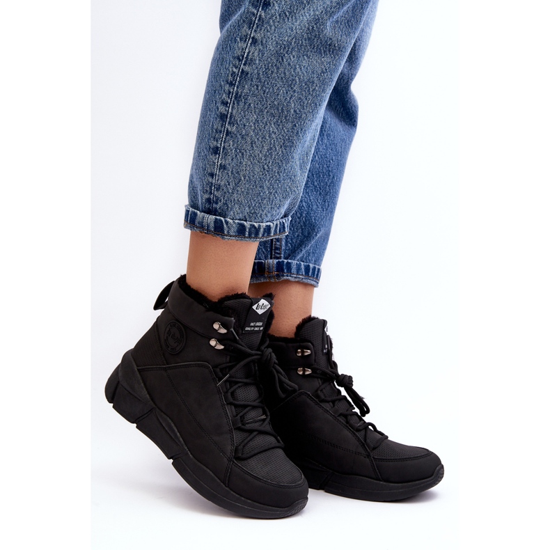 Botas femininas isoladas na plataforma Lee Cooper LCJ-23-44-1979L pretas preto 2